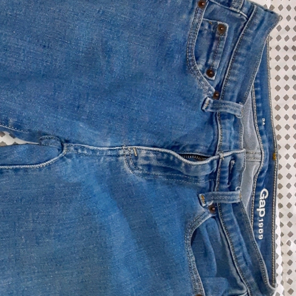 GAP straight legs
